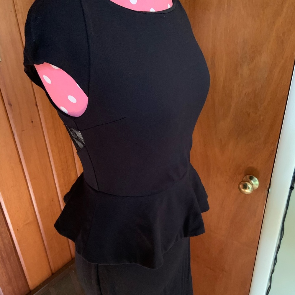 Express Dress - Picture 4 of 5